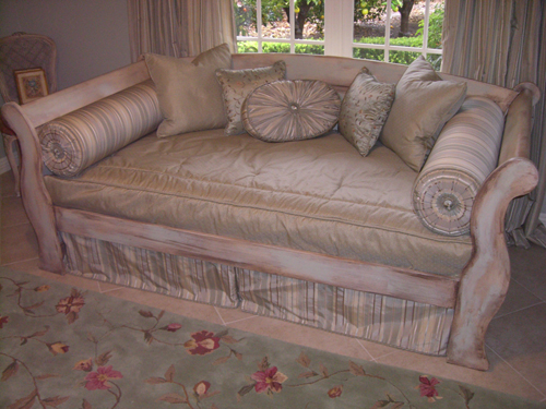 Custom Headboards & Beddings